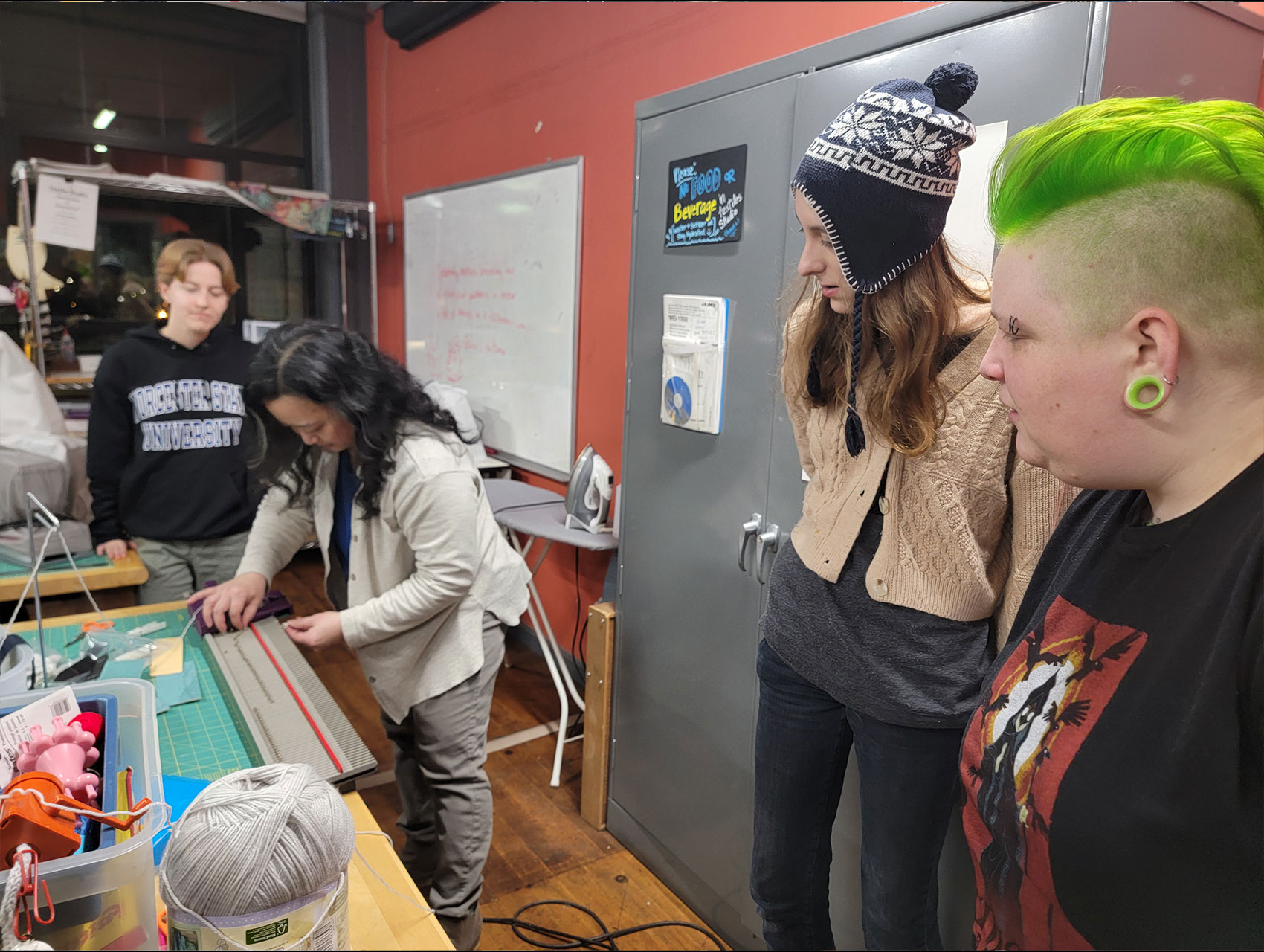Jessica Demonstrating The Knitting Machine At Stitch N Bitch